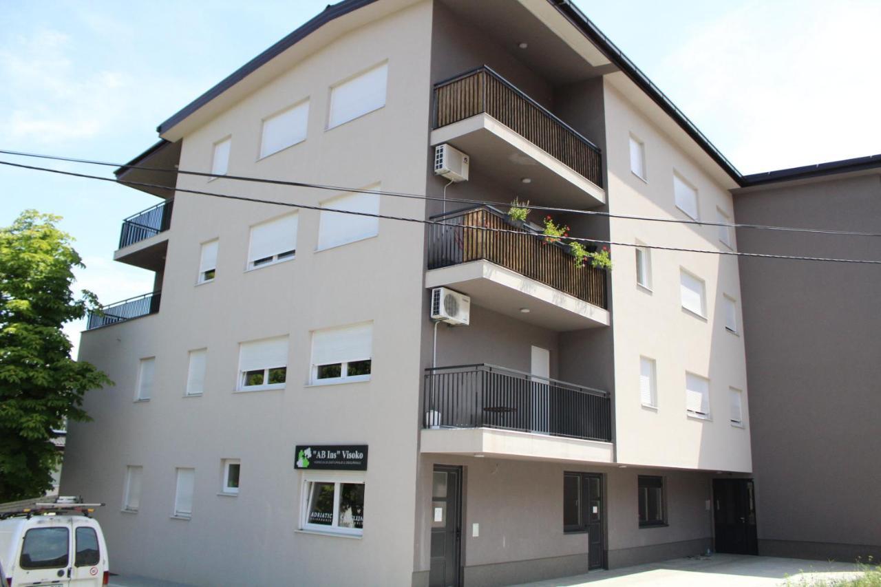 Vip Apartment Visoko Eksteriør billede