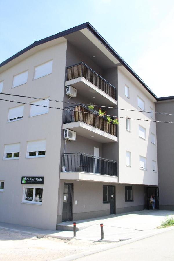 Vip Apartment Visoko Eksteriør billede